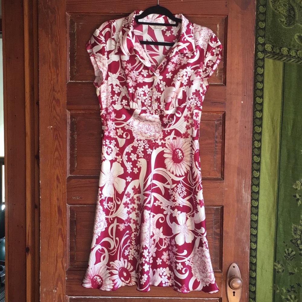 Satiny dress